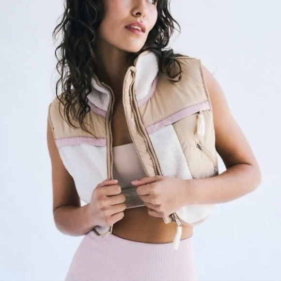 FP Movement by Free People Hit the Slopes Cropped Zip Up Vest Pink Tan Ivory XL - Picture 1 of 10